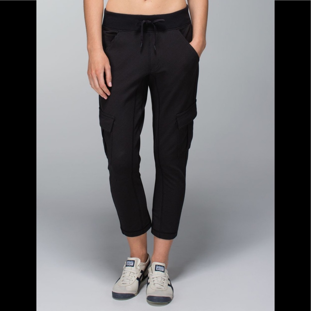 Lululemon Carry and Go Pant II Size 12 EUC